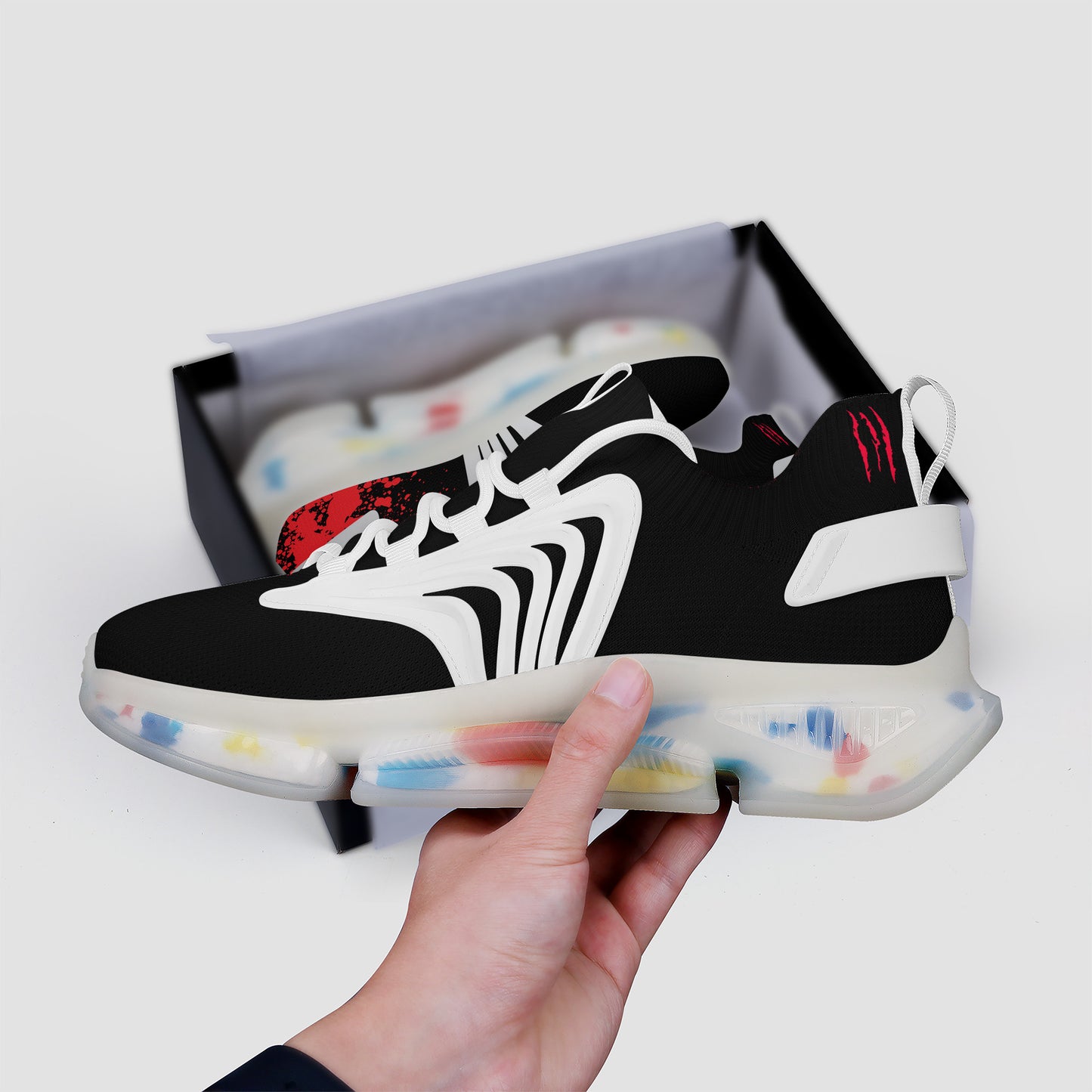 PUMP N FLY Reacts Trainers - White/Black