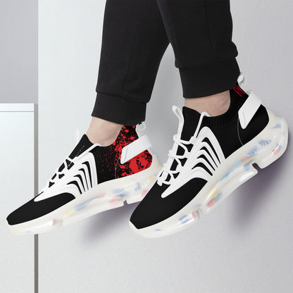 PUMP N FLY Reacts Trainers - White/Black